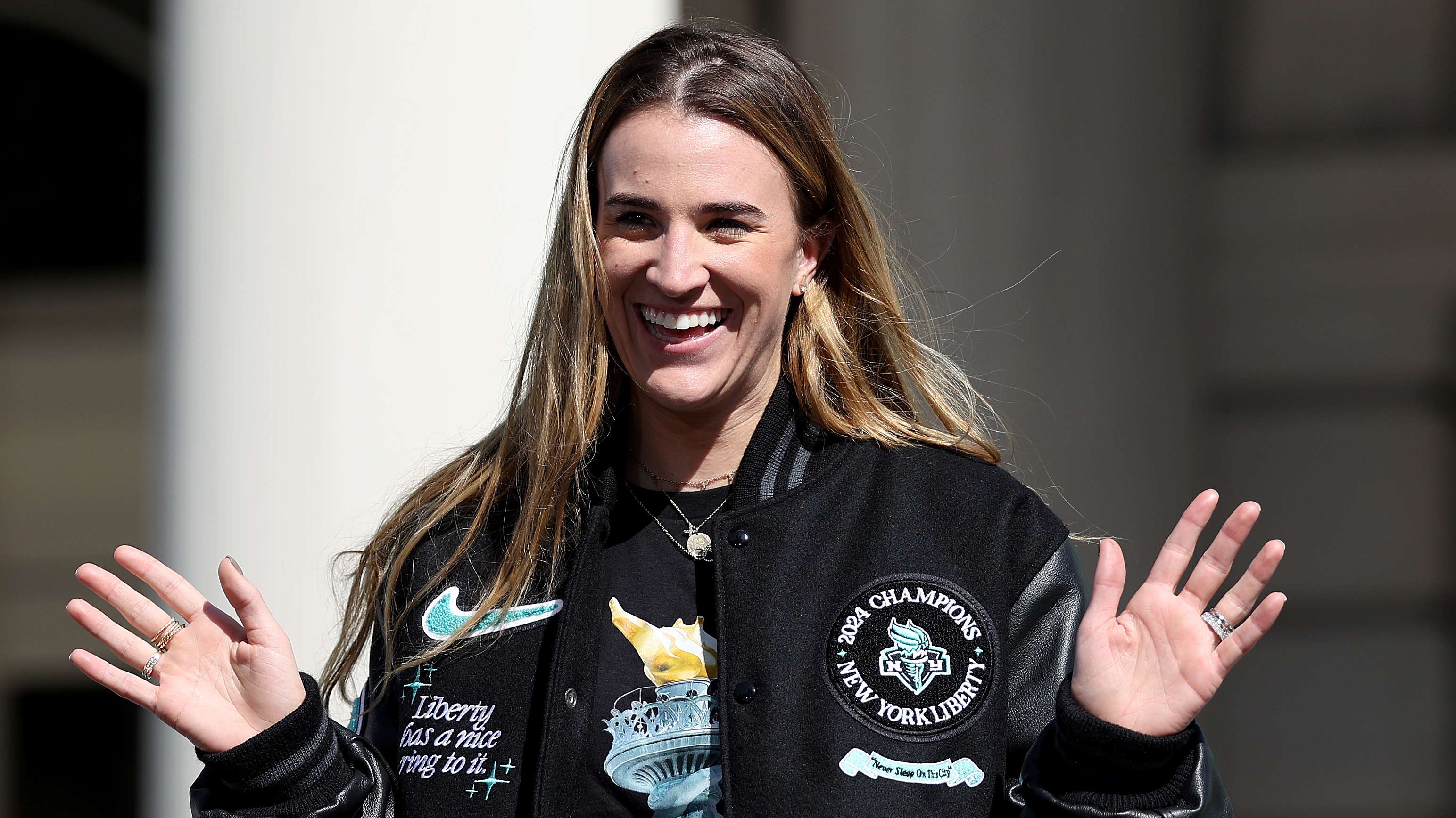 欧洲杯-亚马尔世界波破门 西班牙2-1法国进决赛.